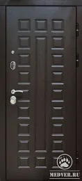 935
